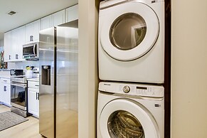 Charming Lewes Townhome w/ Sunroom: 5 Mi to Beach!