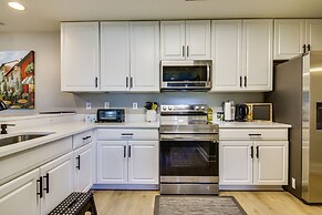 Charming Lewes Townhome w/ Sunroom: 5 Mi to Beach!