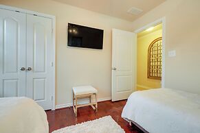 New Braunfels Home w/ Pool 2 Mi to Guadalupe River