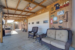 New Braunfels Home w/ Pool 2 Mi to Guadalupe River