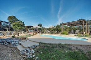 New Braunfels Home w/ Pool 2 Mi to Guadalupe River