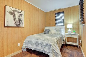 New Braunfels Home w/ Pool 2 Mi to Guadalupe River