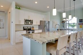 Pool & Gulf Access Canal: Chic Cape Coral Home!