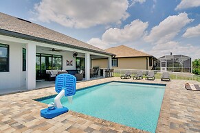 Pool & Gulf Access Canal: Chic Cape Coral Home!