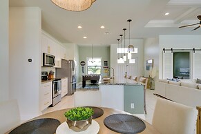 Pool & Gulf Access Canal: Chic Cape Coral Home!