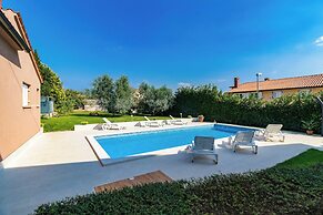 Holiday House Damir - Apartment 2