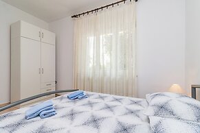 Holiday House Damir - Apartment 2