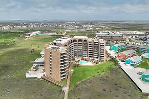 Port Aransas Vacation Rental w/ Pools - Near Beach