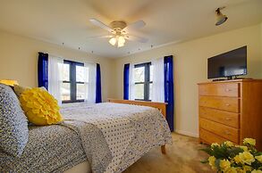 Charming Jefferson City Home: 2 Mi to Downtown!