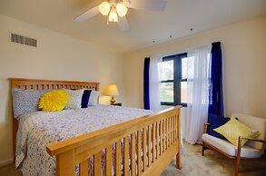 Charming Jefferson City Home: 2 Mi to Downtown!