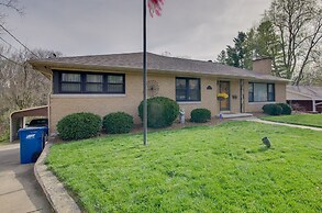 Charming Jefferson City Home: 2 Mi to Downtown!