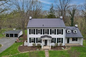 Historic Waterfront Retreat w/ Grill in Hagerstown