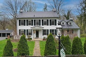 Historic Waterfront Retreat w/ Grill in Hagerstown