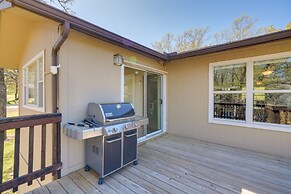 Spacious Vacation Rental Home on Eufaula Lake!