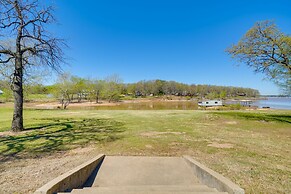 Spacious Vacation Rental Home on Eufaula Lake!