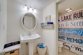 Spacious Vacation Rental Home on Eufaula Lake!