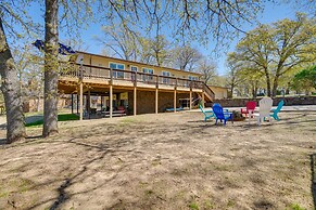 Spacious Vacation Rental Home on Eufaula Lake!