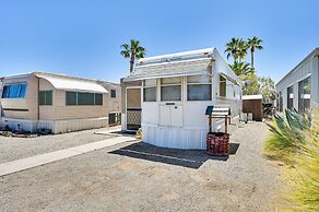 Yuma Getaway w/ Pool Access, 5 Mi to Lutes Casino!