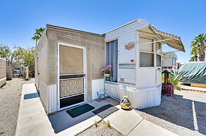 Yuma Getaway w/ Pool Access, 5 Mi to Lutes Casino!