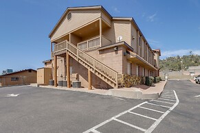 Payson Apt w/ Balcony - 2 Mi to Green Valley Lake!