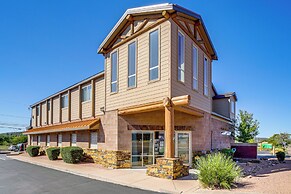 2 Mi to Lake: Apt w/ Balcony in Payson!