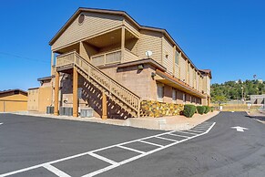 2 Mi to Lake: Apt w/ Balcony in Payson!