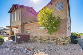 2 Mi to Lake: Apt w/ Balcony in Payson!