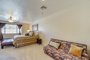 2 Mi to Lake: Apt w/ Balcony in Payson!