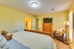 Suburban Conway Vacation Rental: 2 Mi to Uca!