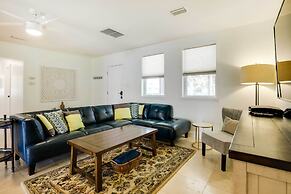 St Augustine Cottage w/ Fire Pit - Walk to Pier!