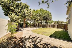 St Augustine Cottage w/ Fire Pit - Walk to Pier!
