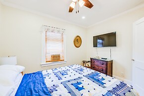 Point Lookout Cottage - Walk to Beach!