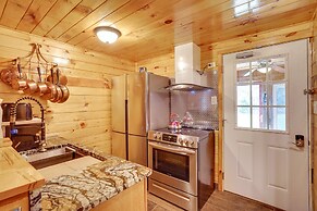 Cozy Upstate New York Getaway w/ Fire Pit!