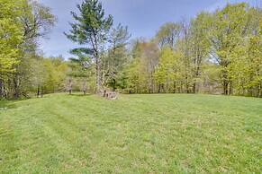 Cozy Upstate New York Getaway w/ Fire Pit!