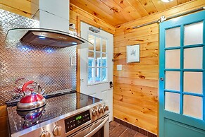 Cozy Upstate New York Getaway w/ Fire Pit!