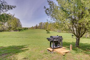 Cozy Upstate New York Getaway w/ Fire Pit!