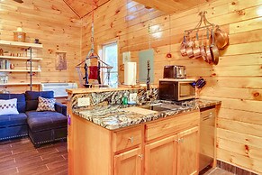 Cozy Upstate New York Getaway w/ Fire Pit!