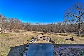 Boho Mountain Home Escape, Walk to Marina!