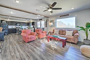 Boho Mountain Home Escape, Walk to Marina!