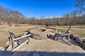 Boho Mountain Home Escape, Walk to Marina!