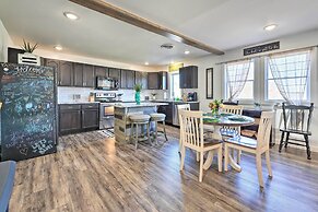 Boho Mountain Home Escape, Walk to Marina!