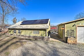 Boho Mountain Home Escape, Walk to Marina!