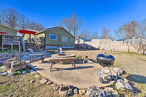 Boho Mountain Home Escape, Walk to Marina!