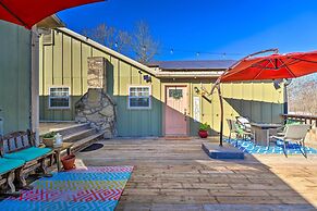 Boho Mountain Home Escape, Walk to Marina!