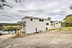 Updated Texas Tiny Home Rental on Lake Travis