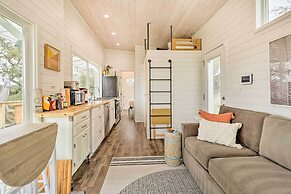 Updated Texas Tiny Home Rental on Lake Travis