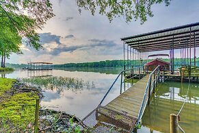 Lakefront Arkansas Abode - Deck, Grill & Fire Pit