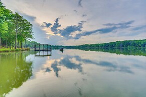 Lakefront Arkansas Abode - Deck, Grill & Fire Pit