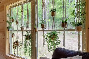 Furnished Deck & Fire Pit: Serene Marshall Cabin!