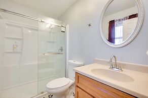 Deck & Grill: Convenient Home in Hummelstown